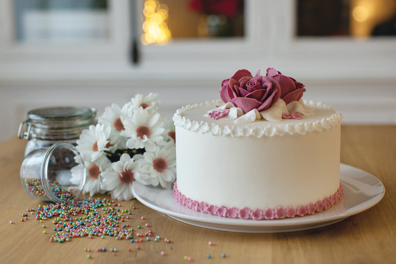 Personalized Cakes & Cupcakes Design Boutique Cakes in Zurich